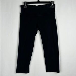Old Navy Black‎ Capri Leggings